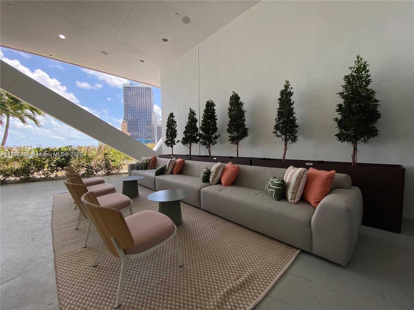 888 Biscayne Blvd # 4306