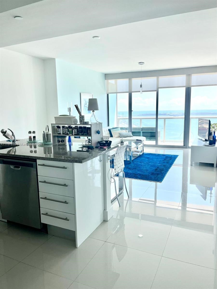 888 Biscayne Blvd # 4306