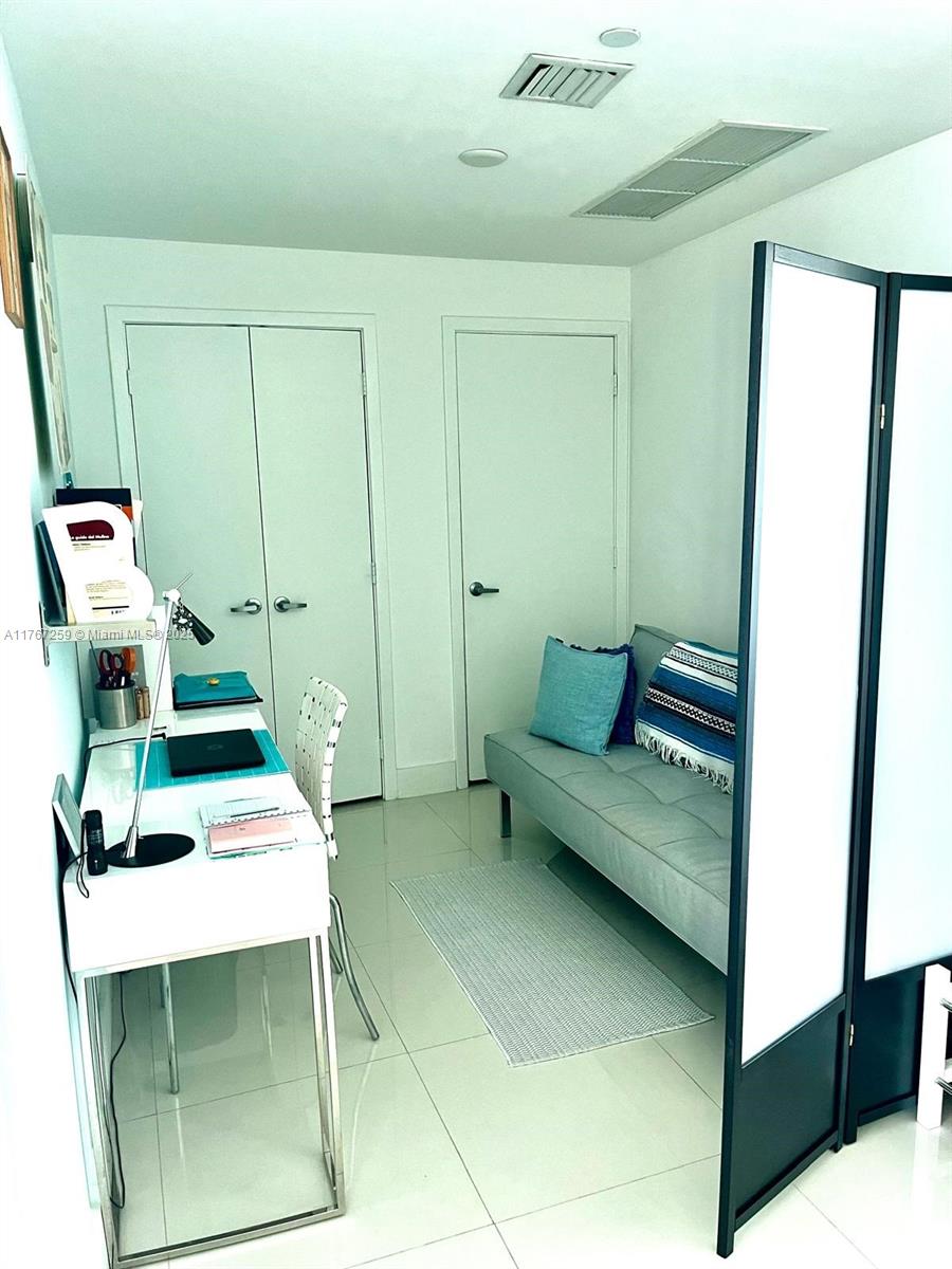 888 Biscayne Blvd # 4306