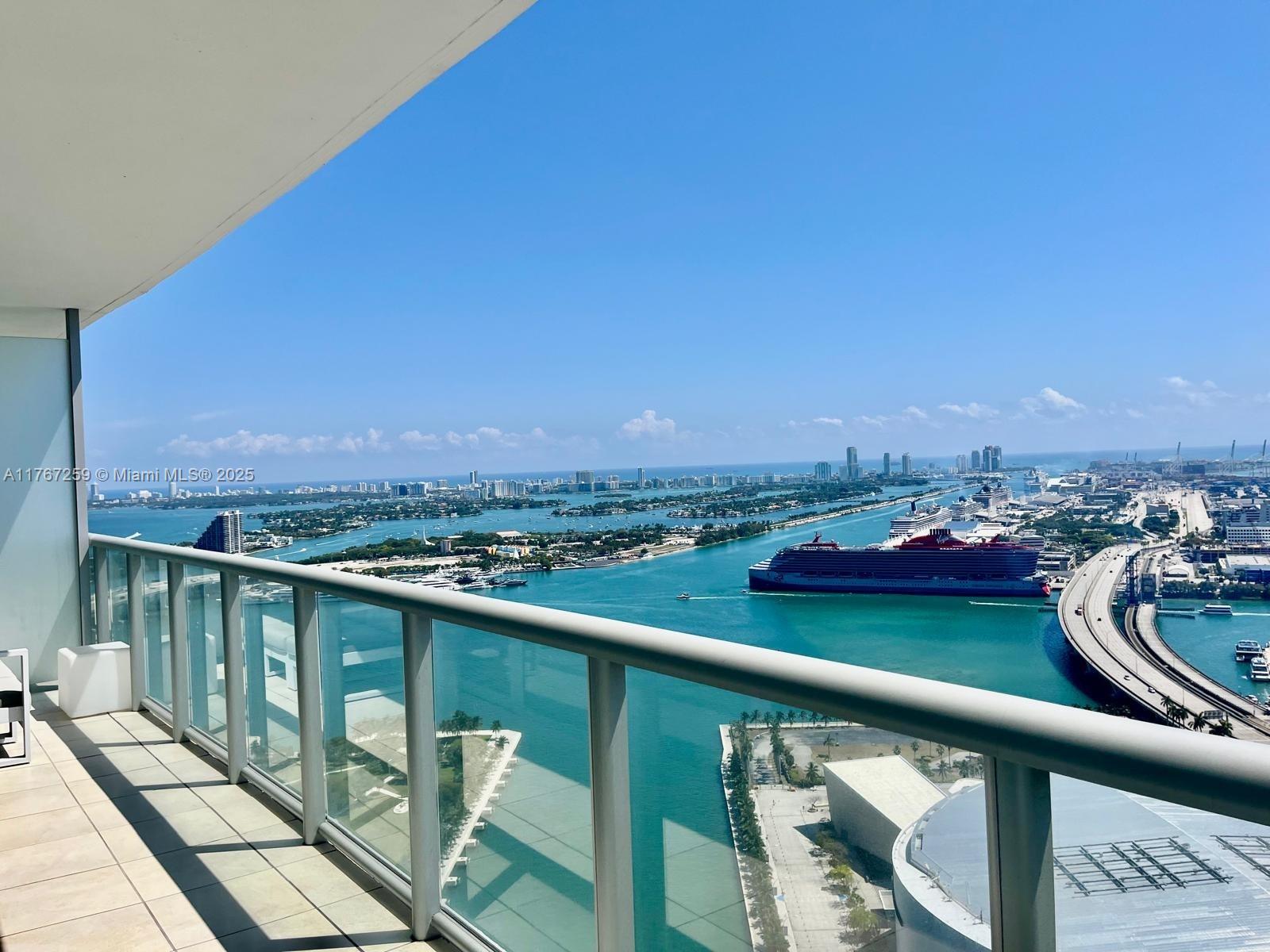 888 Biscayne Blvd # 4306
