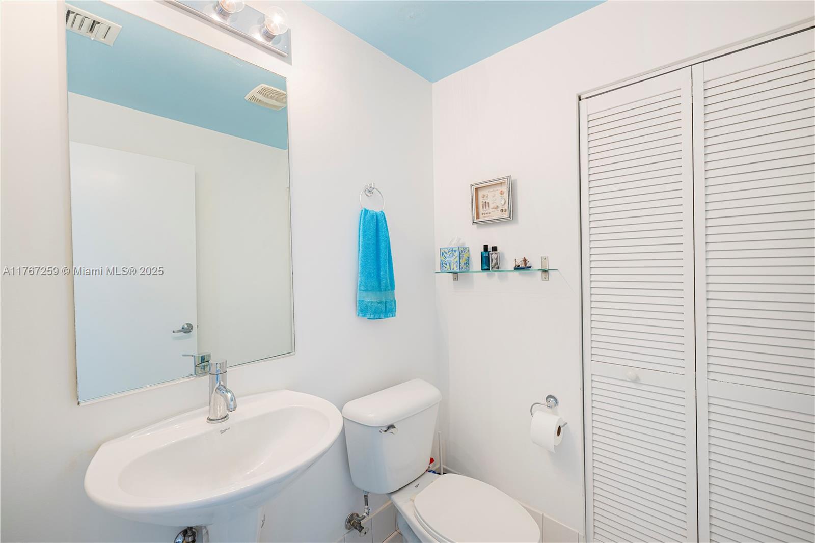 888 Biscayne Blvd # 4306