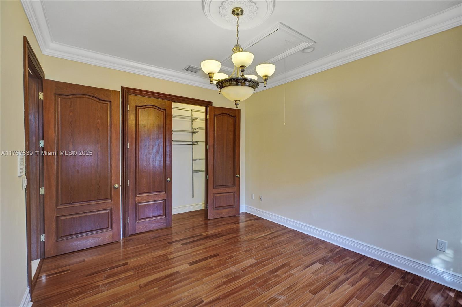 450 Esplanade Dr
