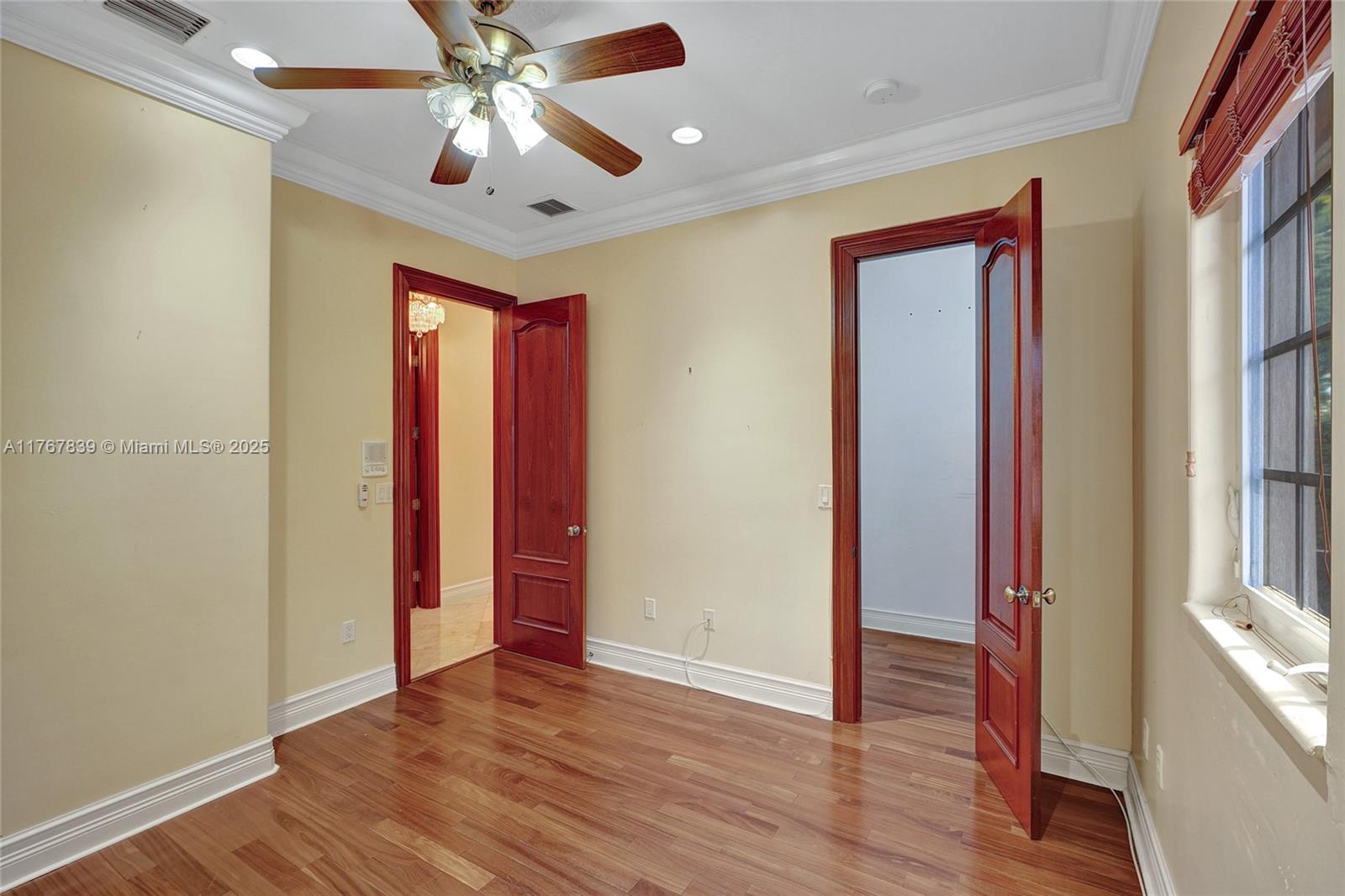 450 Esplanade Dr