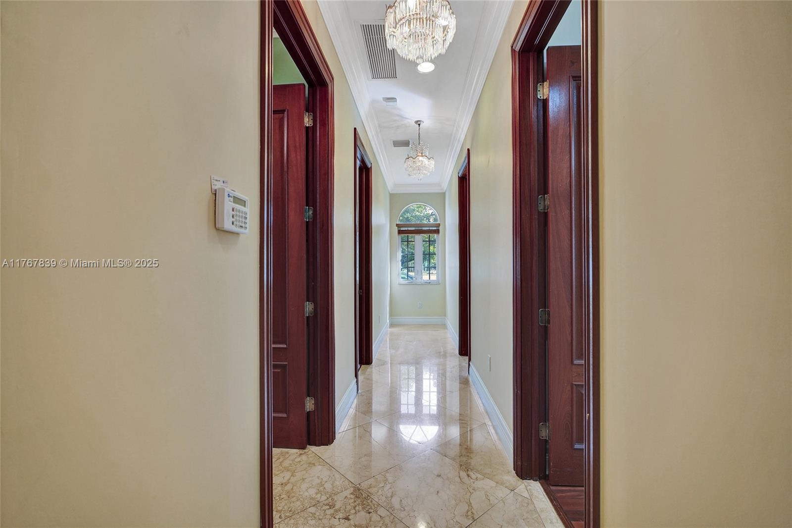 450 Esplanade Dr
