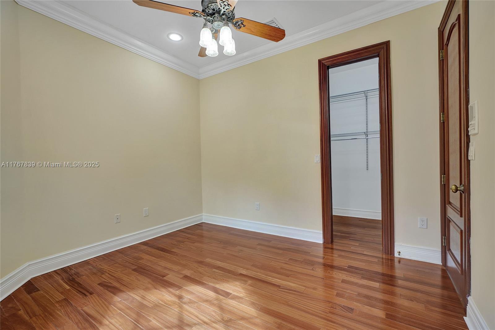450 Esplanade Dr