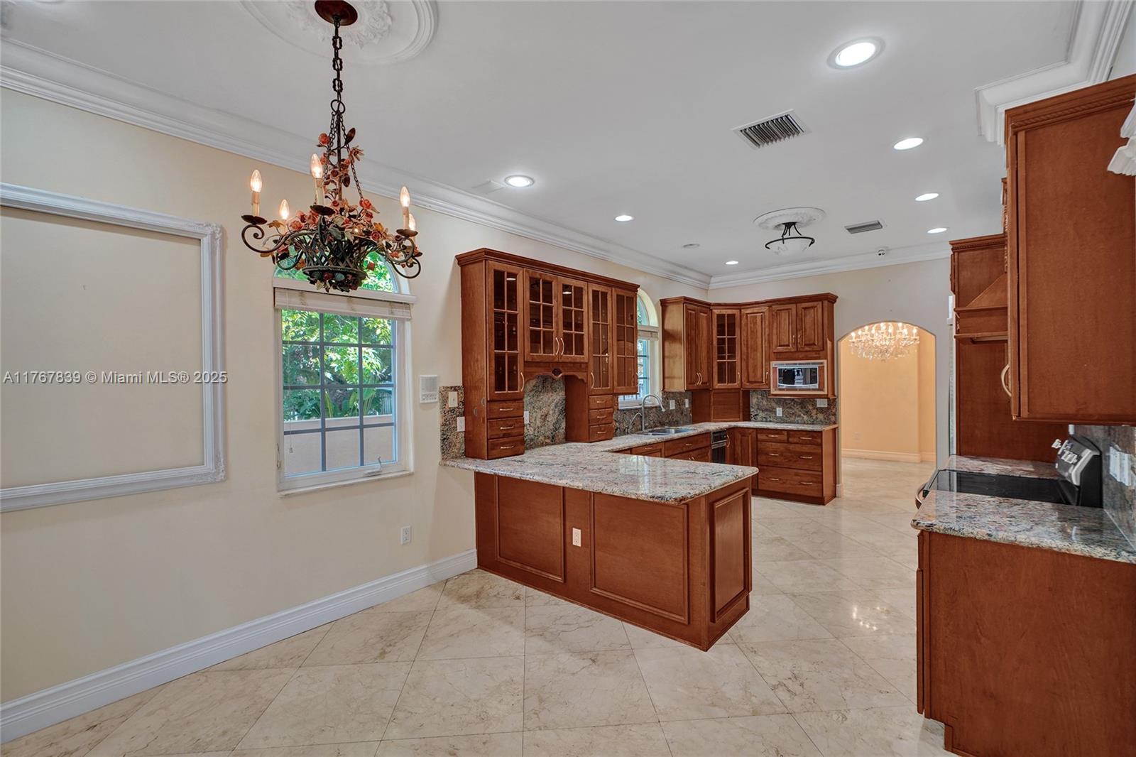 450 Esplanade Dr