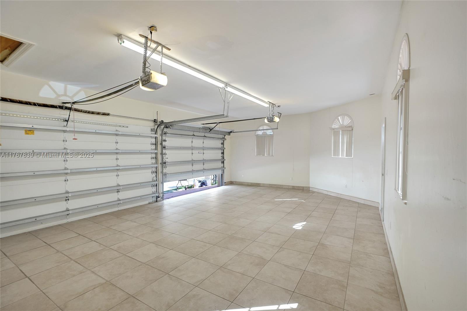450 Esplanade Dr
