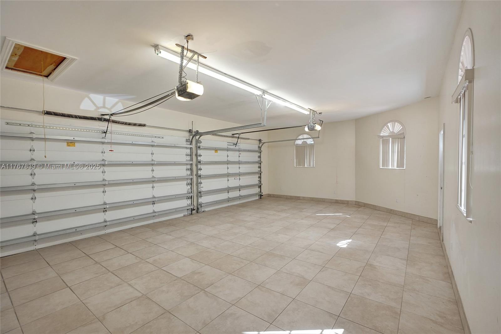 450 Esplanade Dr