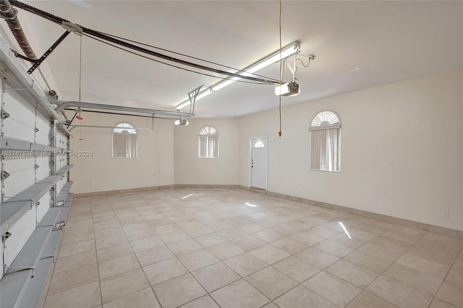 450 Esplanade Dr