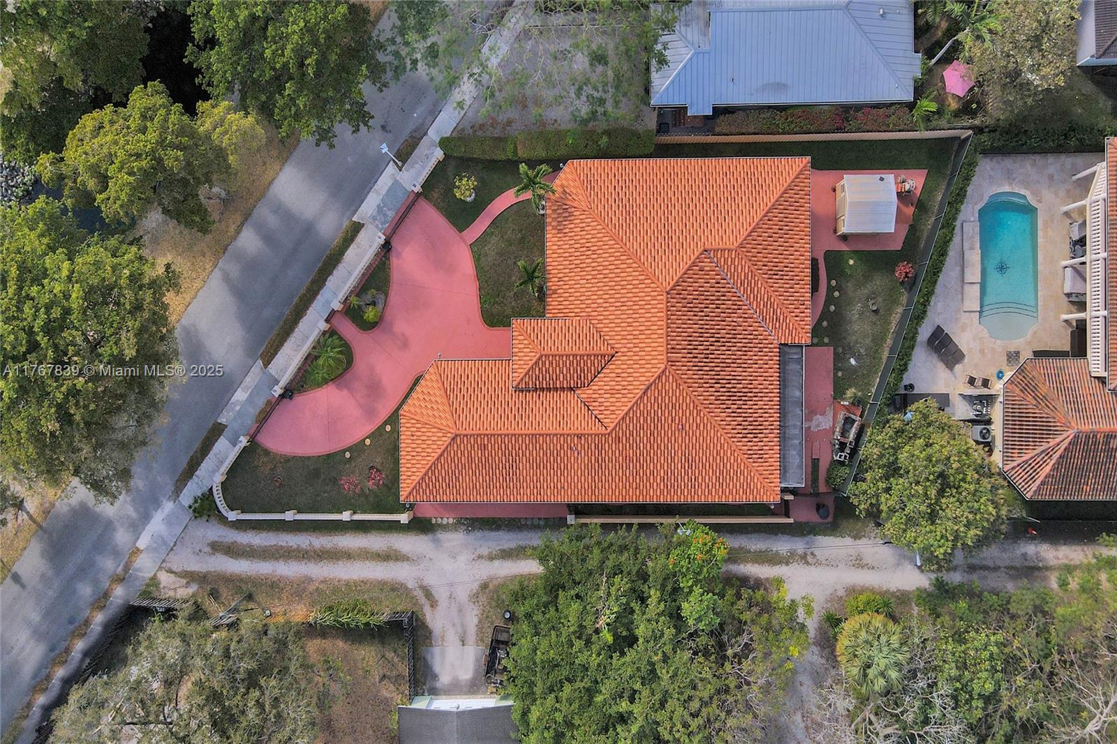 450 Esplanade Dr