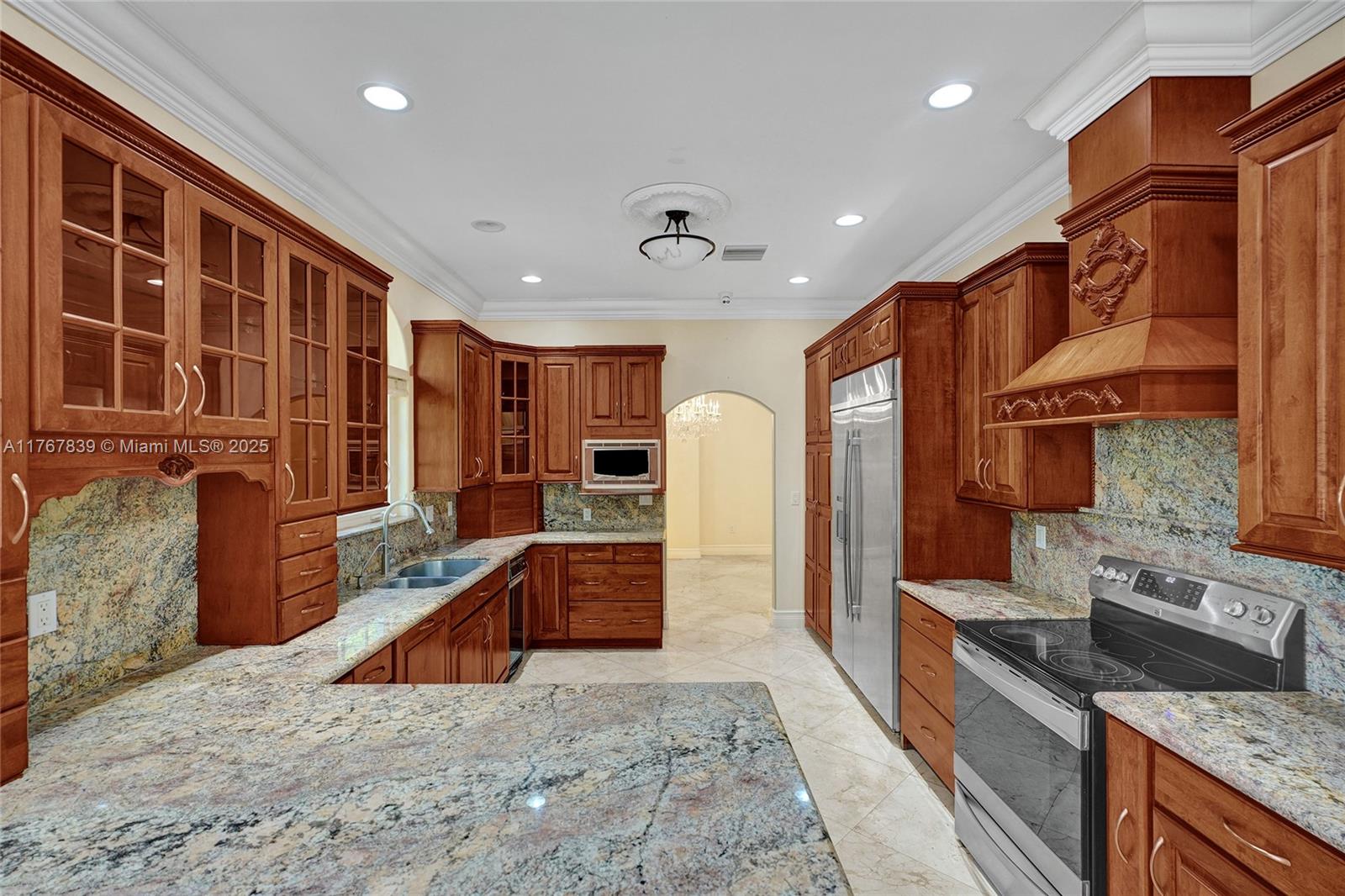 450 Esplanade Dr