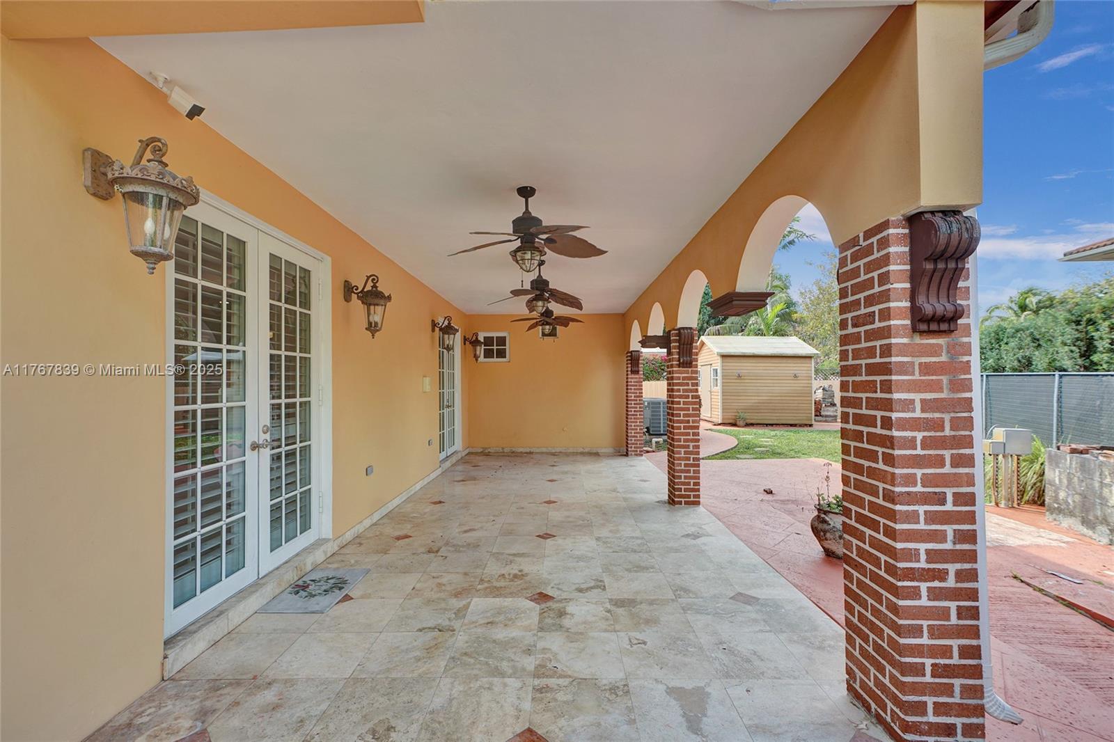 450 Esplanade Dr