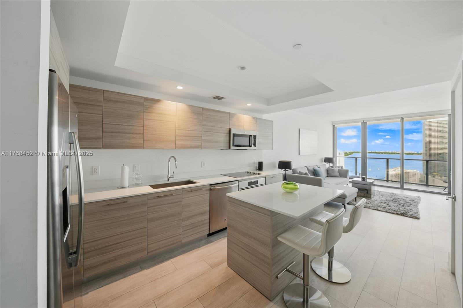 121 NE 34th St # 2805