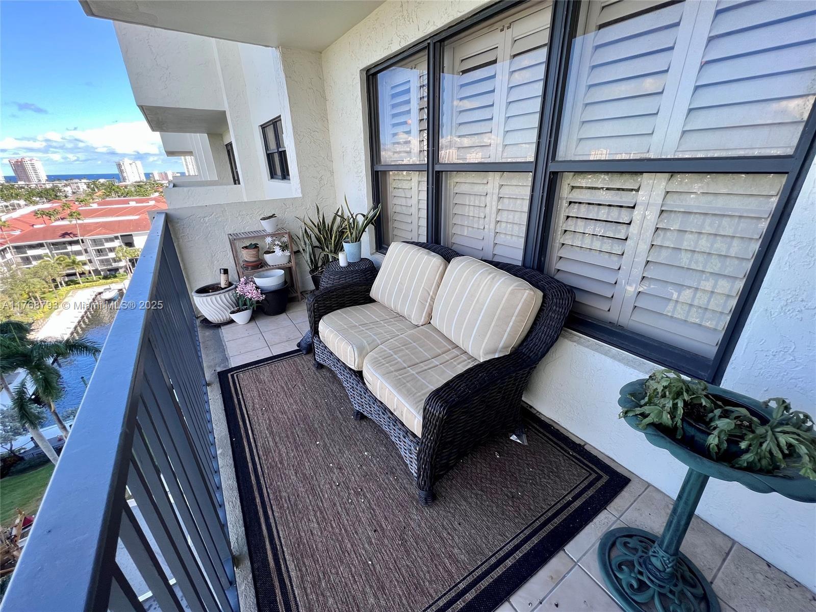 3200 N Port Royale Dr N # 1010