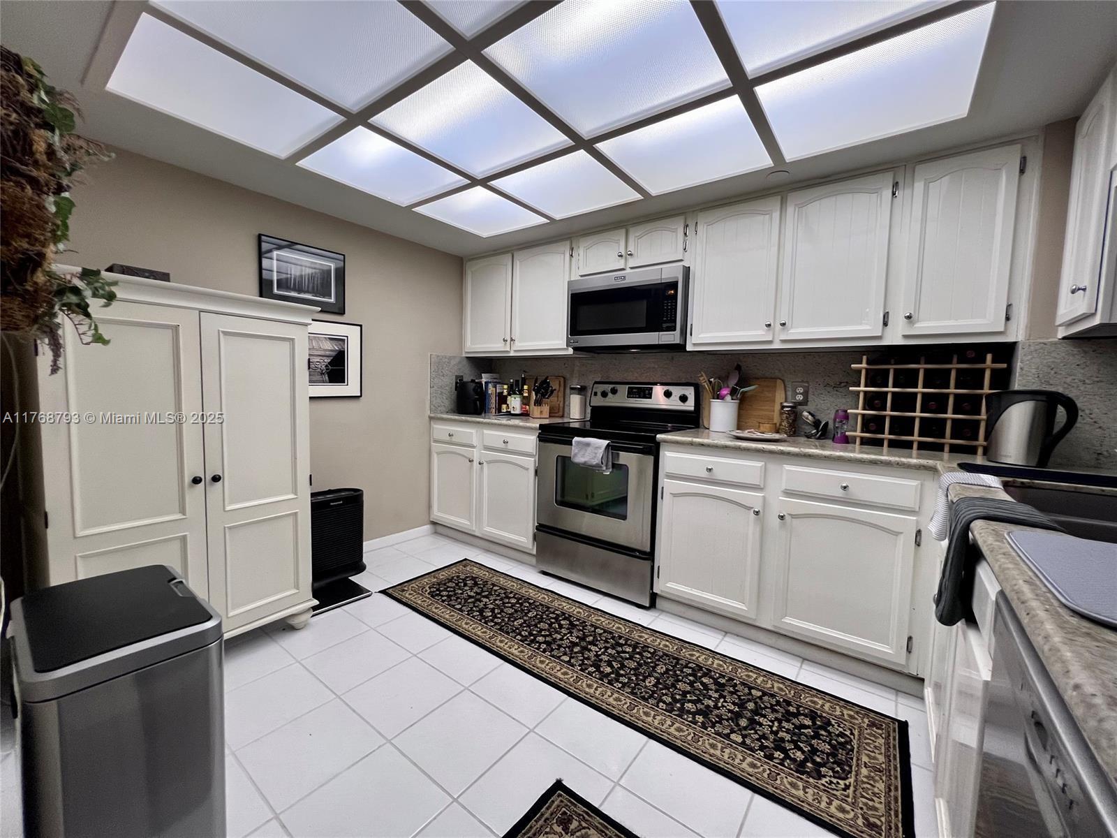 3200 N Port Royale Dr N # 1010