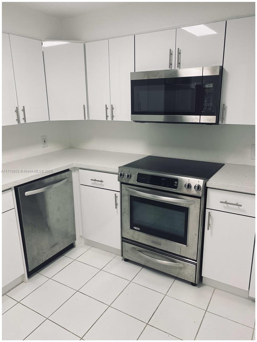 13155 Ixora Ct # 305
