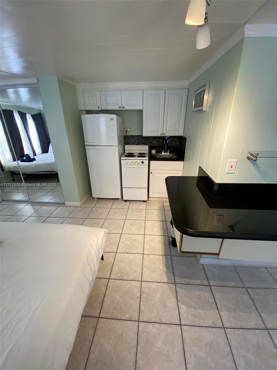 1310 NE 30th St # 5 Unit: 1-5