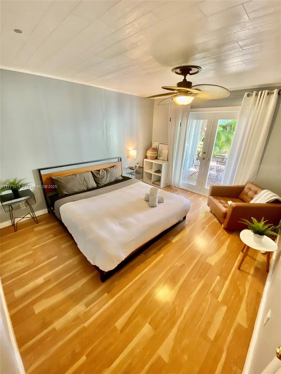 1310 NE 30th St # 5 Unit: 1-5