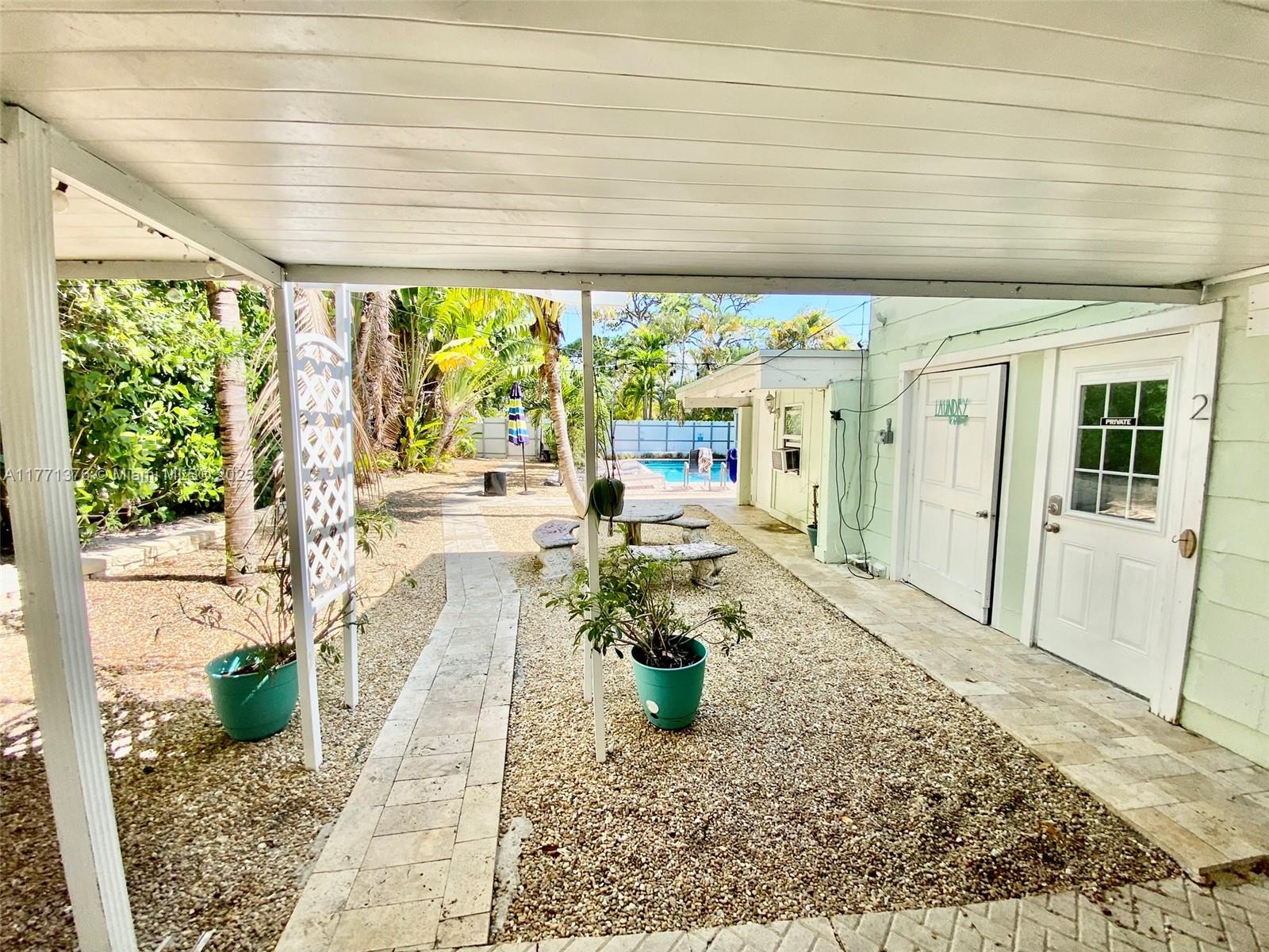 1310 NE 30th St # 5 Unit: 1-5