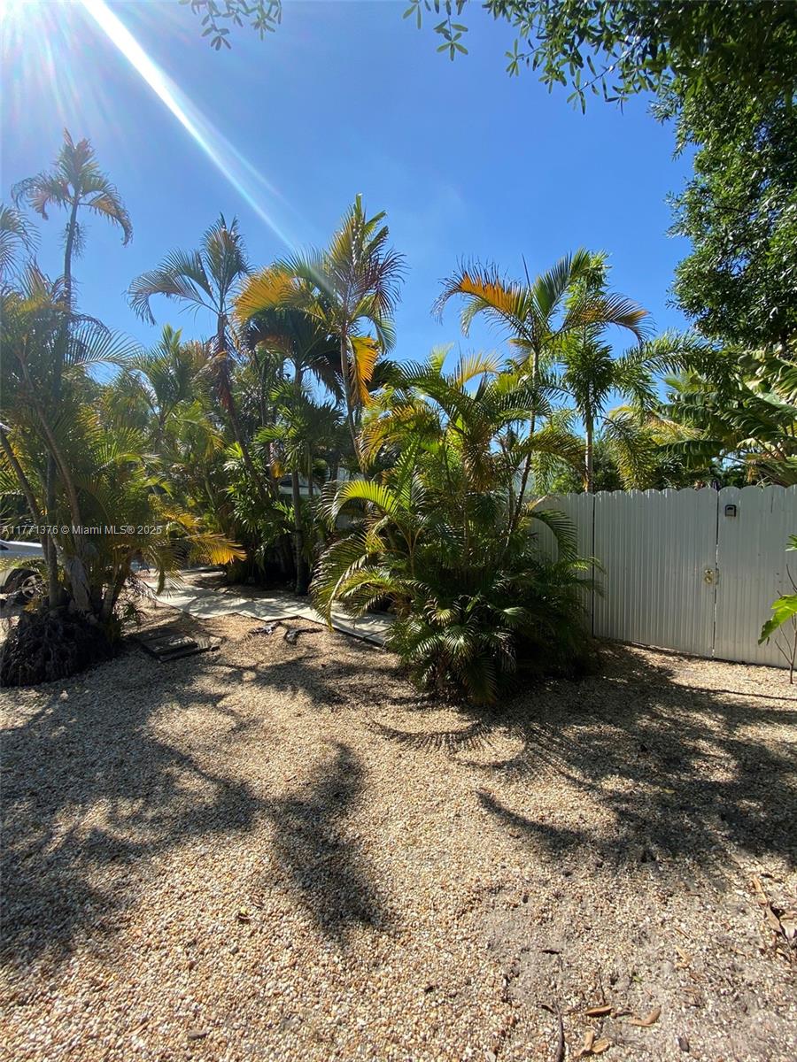 1310 NE 30th St # 5 Unit: 1-5