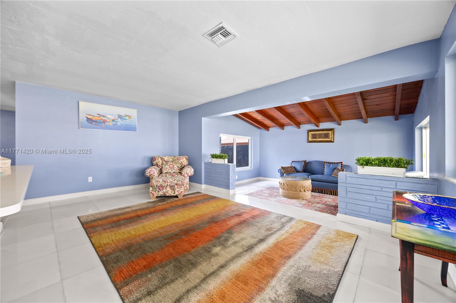 2241 Island Dr