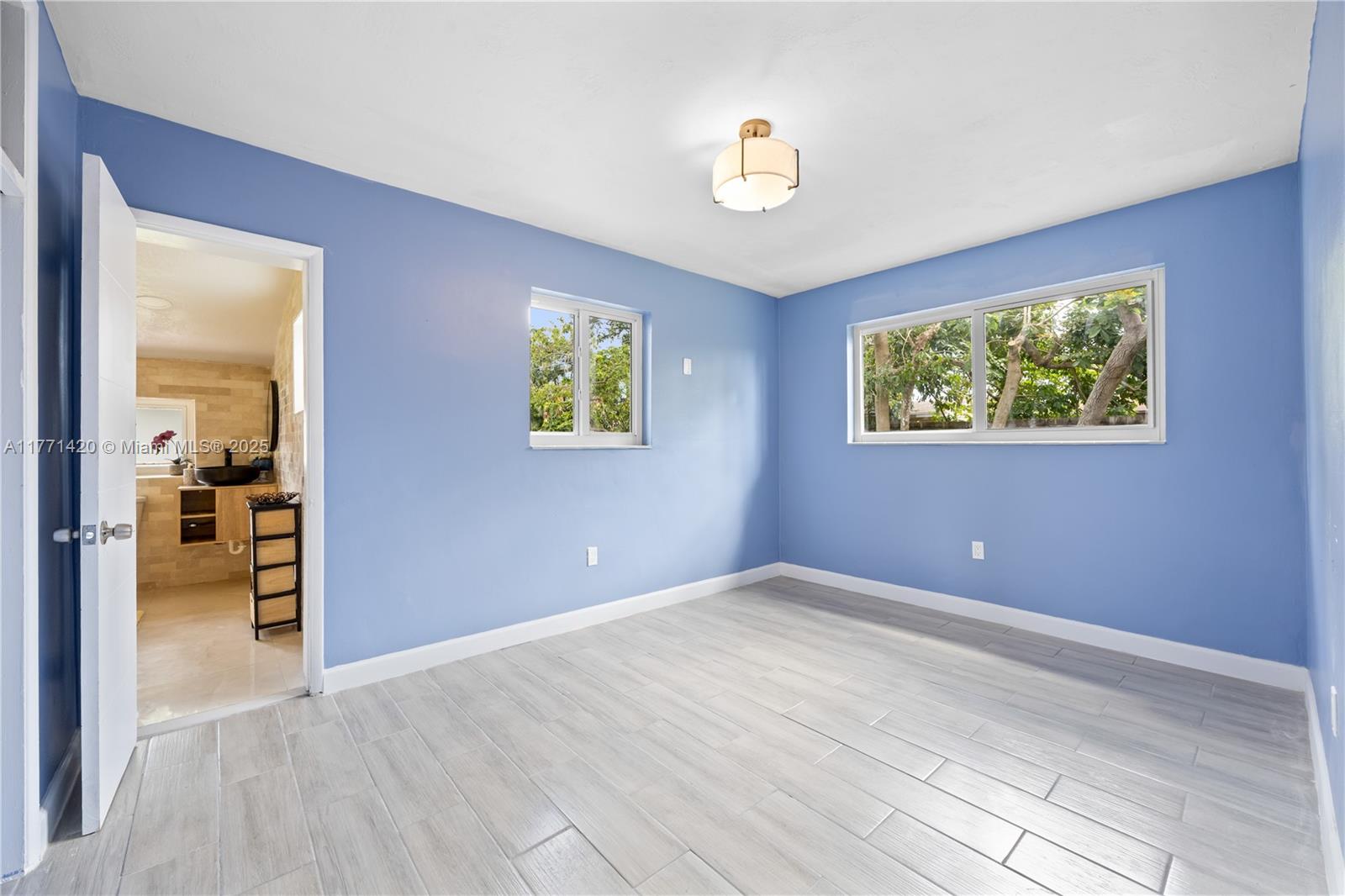 2241 Island Dr
