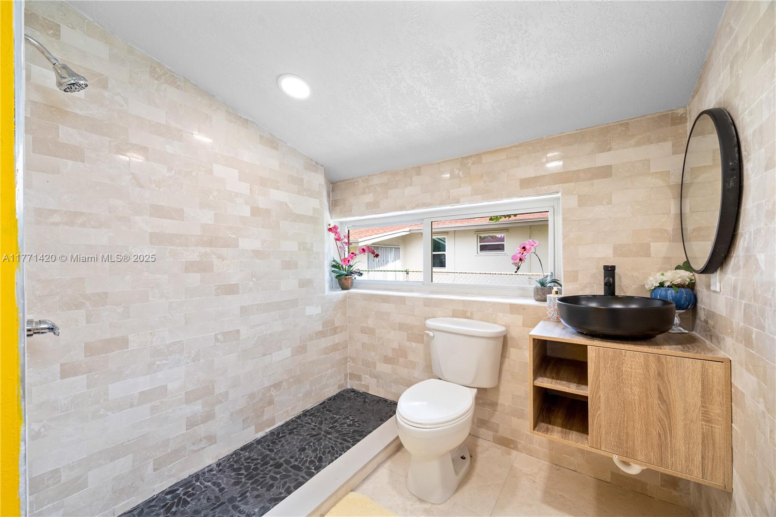2241 Island Dr