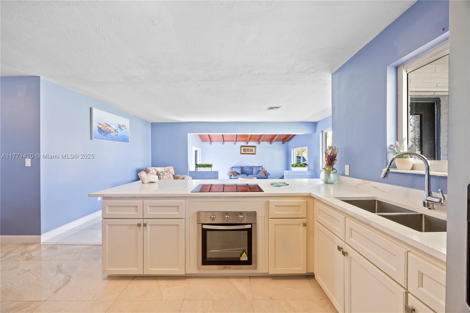 2241 Island Dr