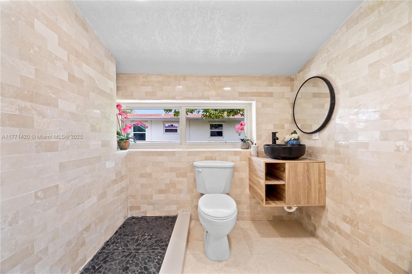2241 Island Dr