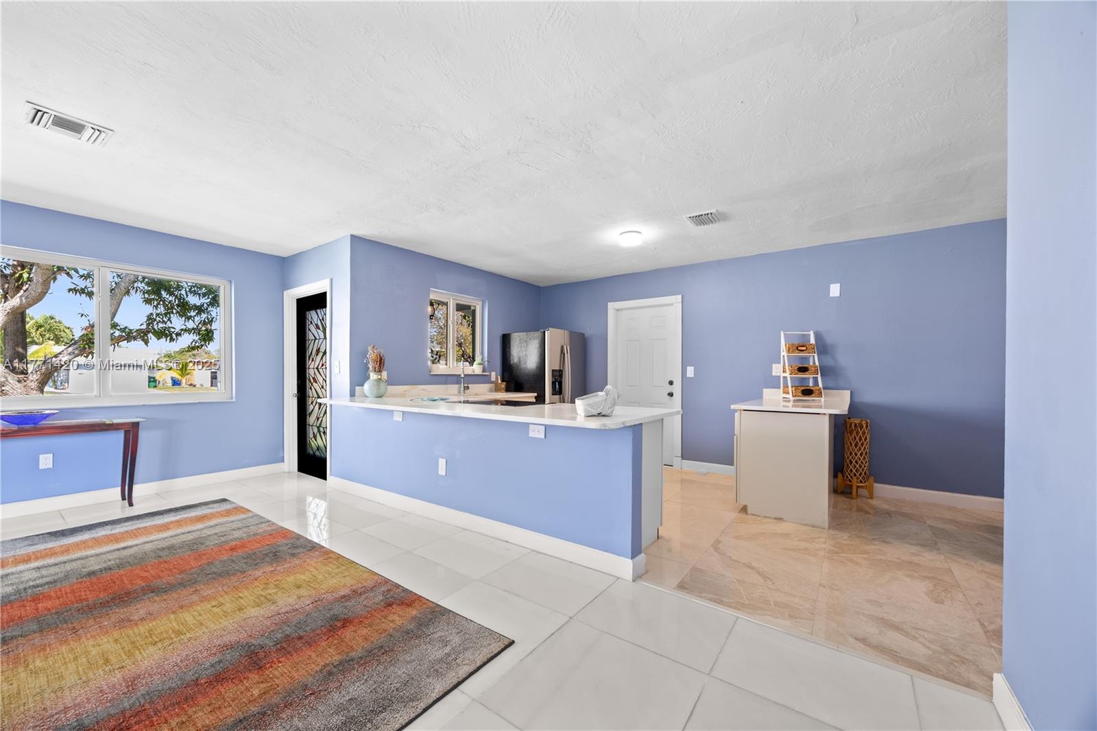 2241 Island Dr