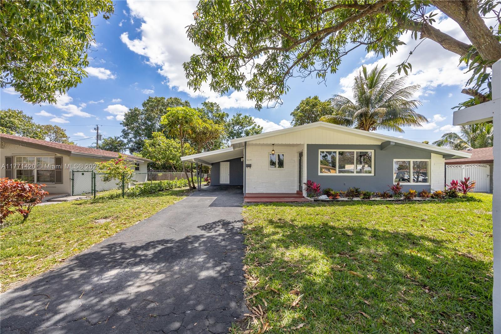 2241 Island Dr