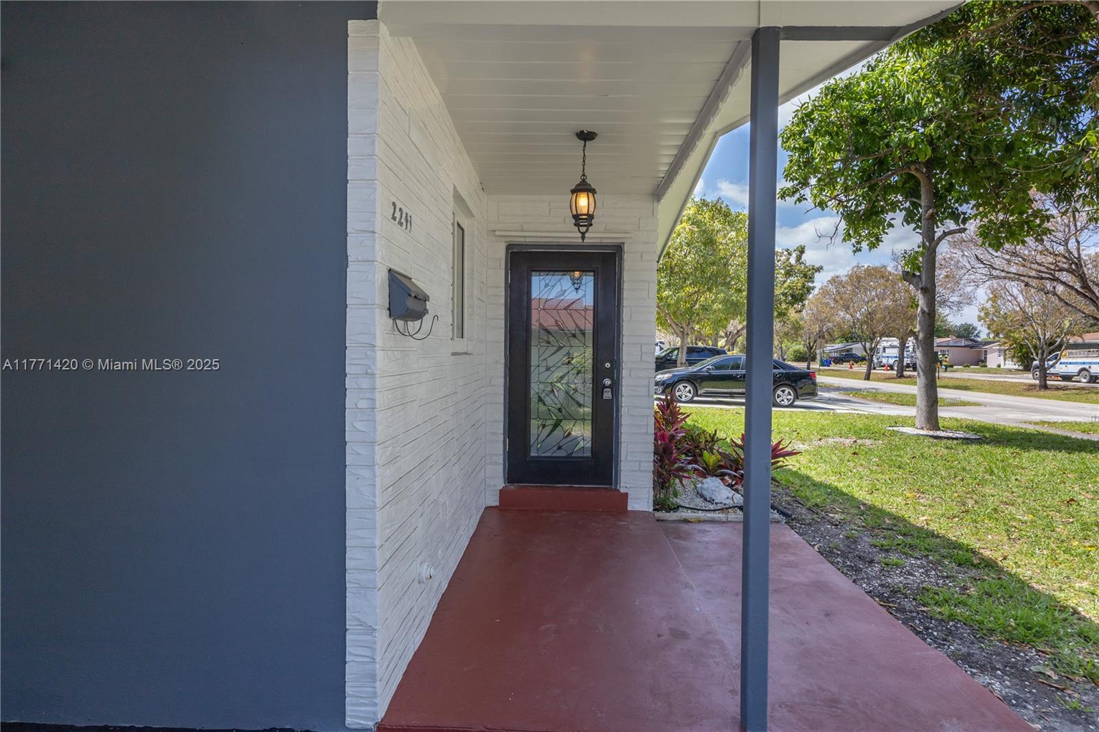2241 Island Dr