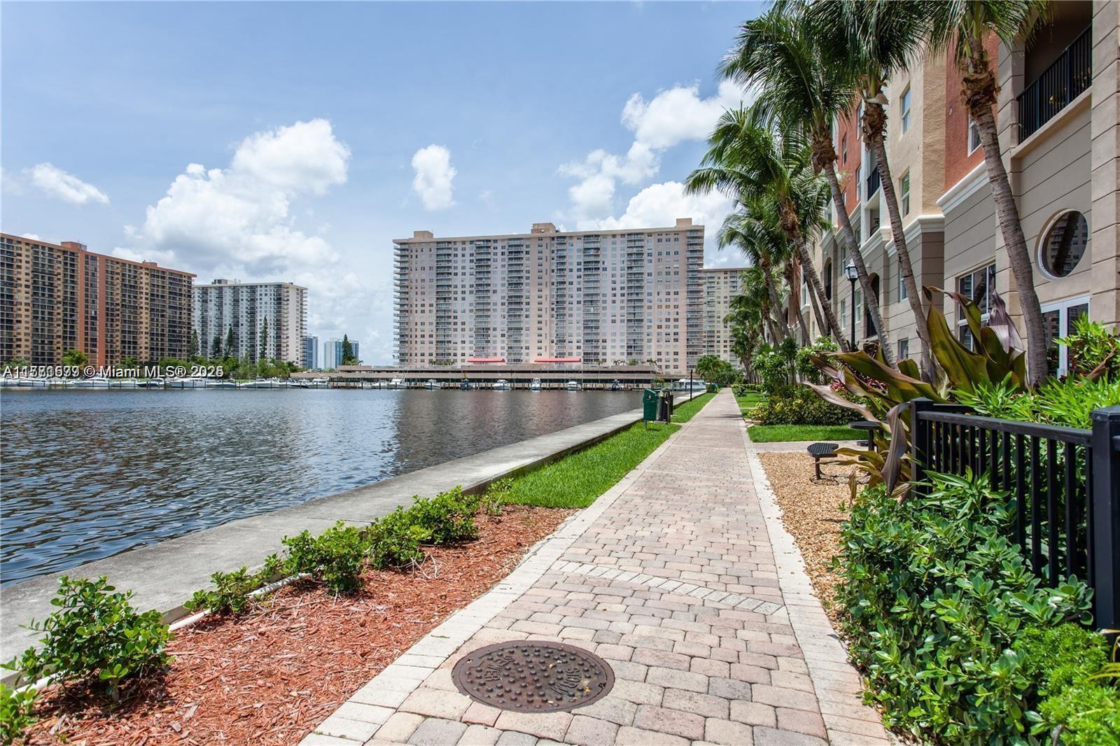 17145 N Bay Rd # 4409