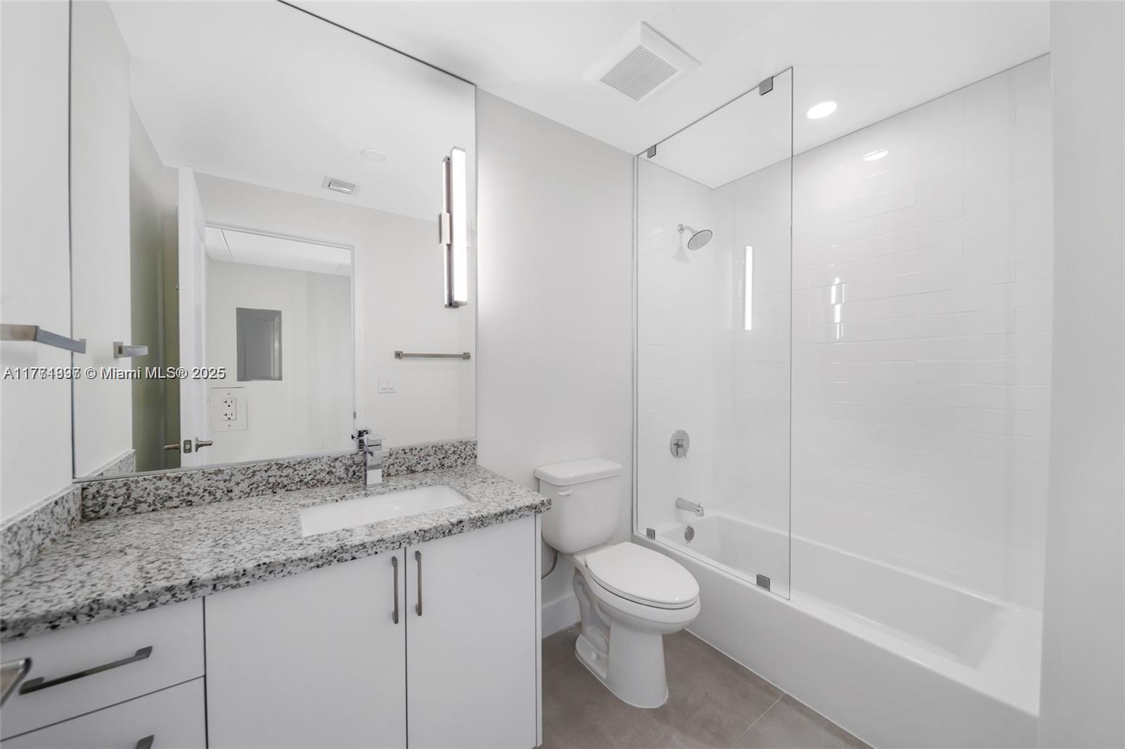 1536 NW 15th Ave # 305