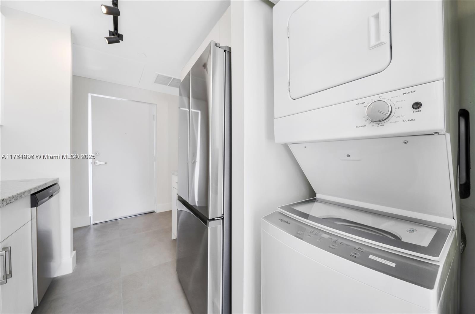 1536 NW 15th Ave # 305