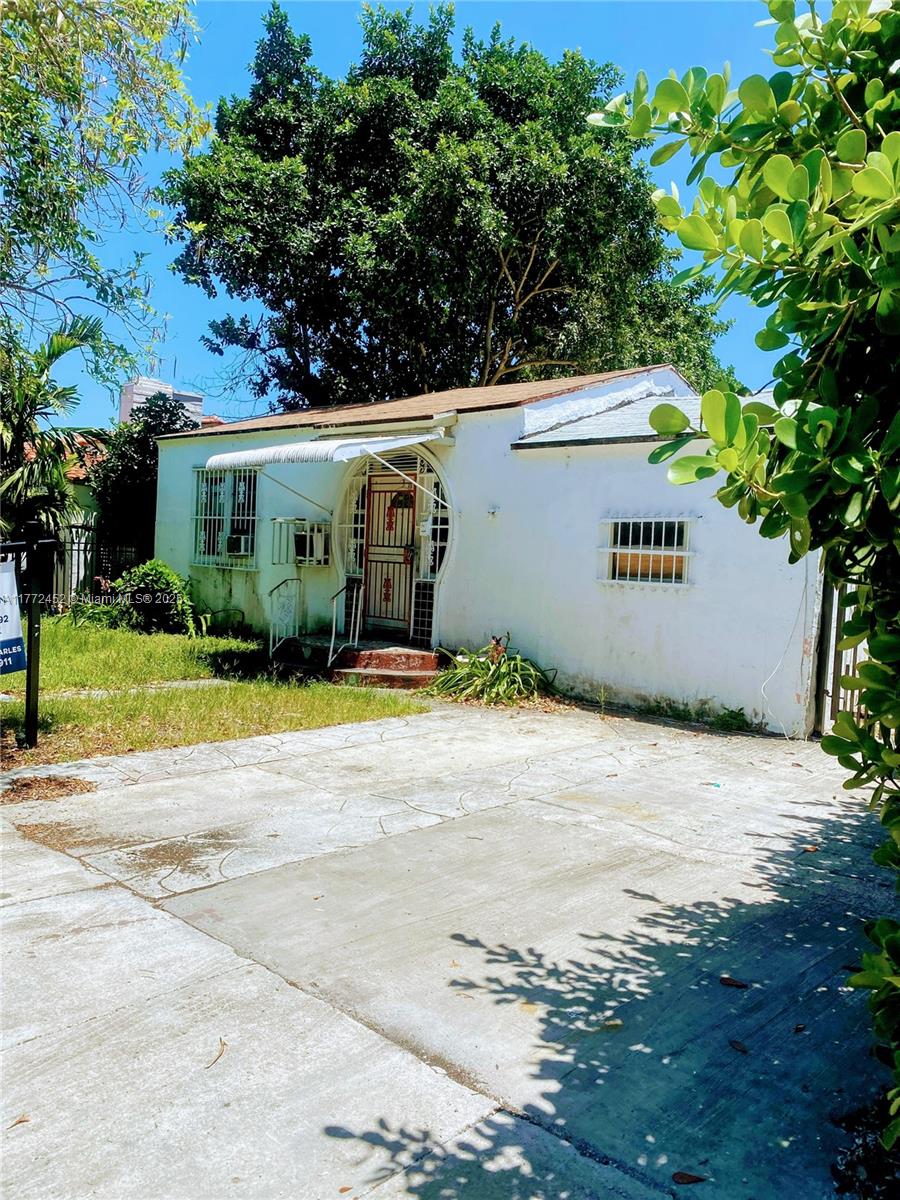 536 NE 74th St