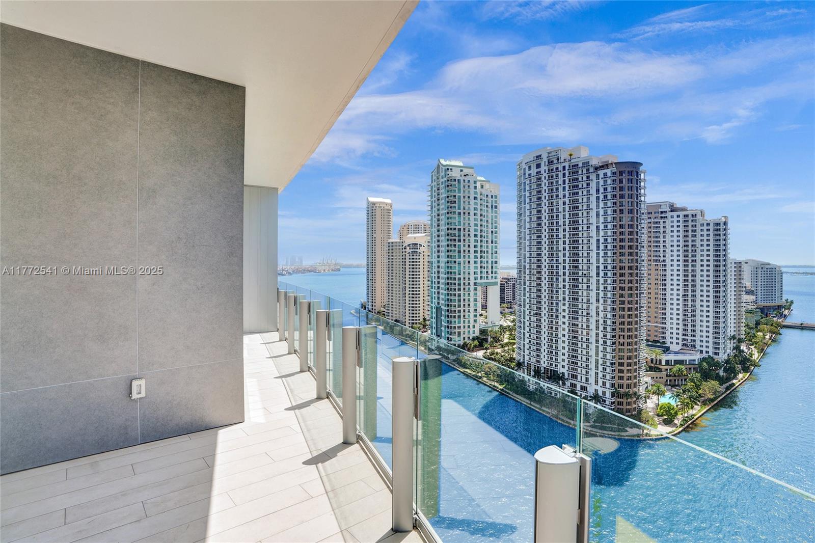300 Biscayne Blvd Way # 2106