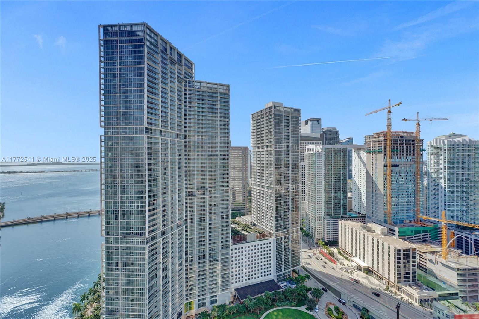 300 Biscayne Blvd Way # 2106