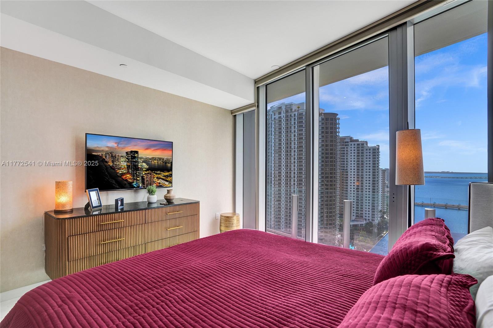 300 Biscayne Blvd Way # 2106