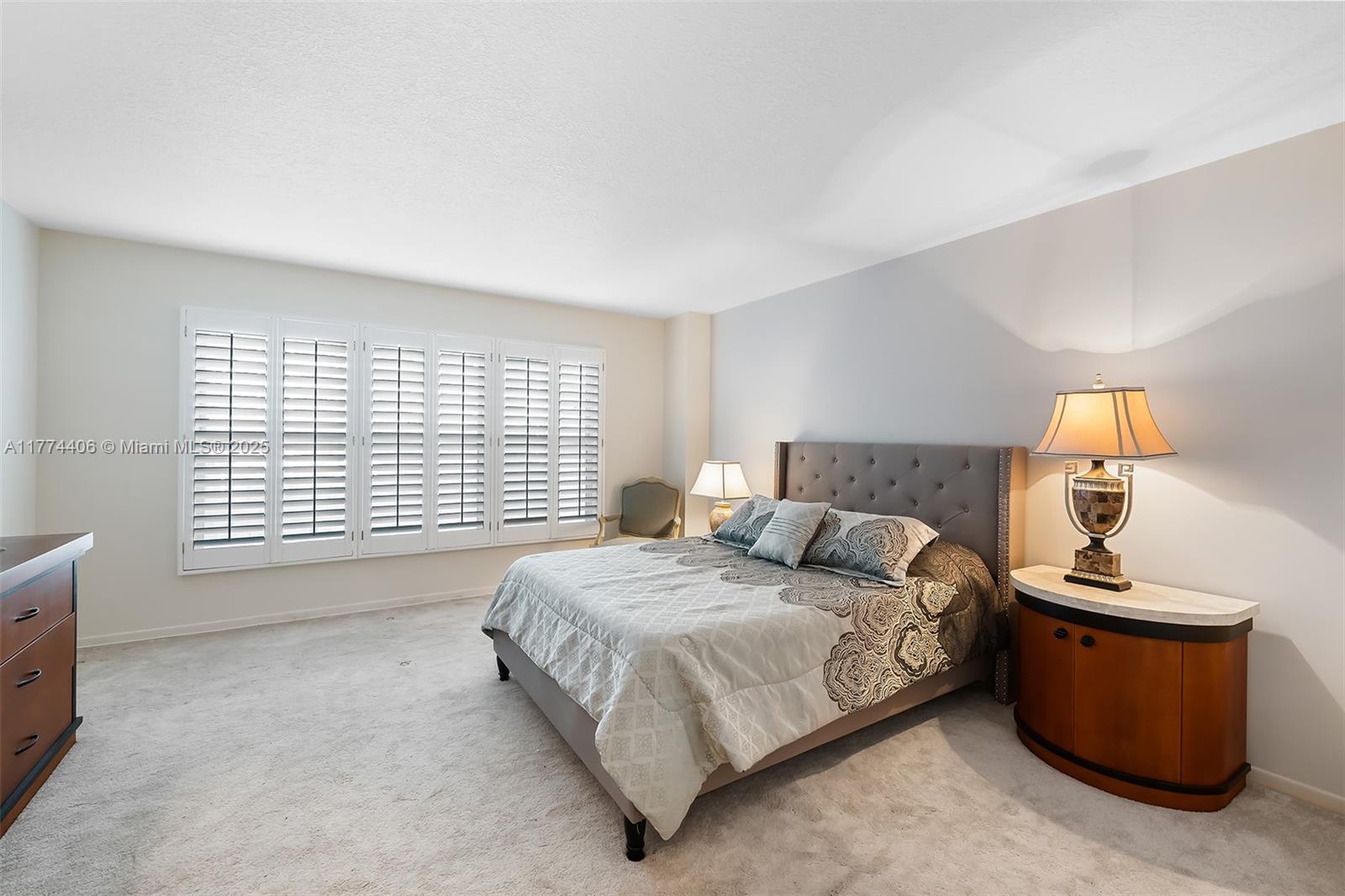 3900 GALT OCEAN DR # 214