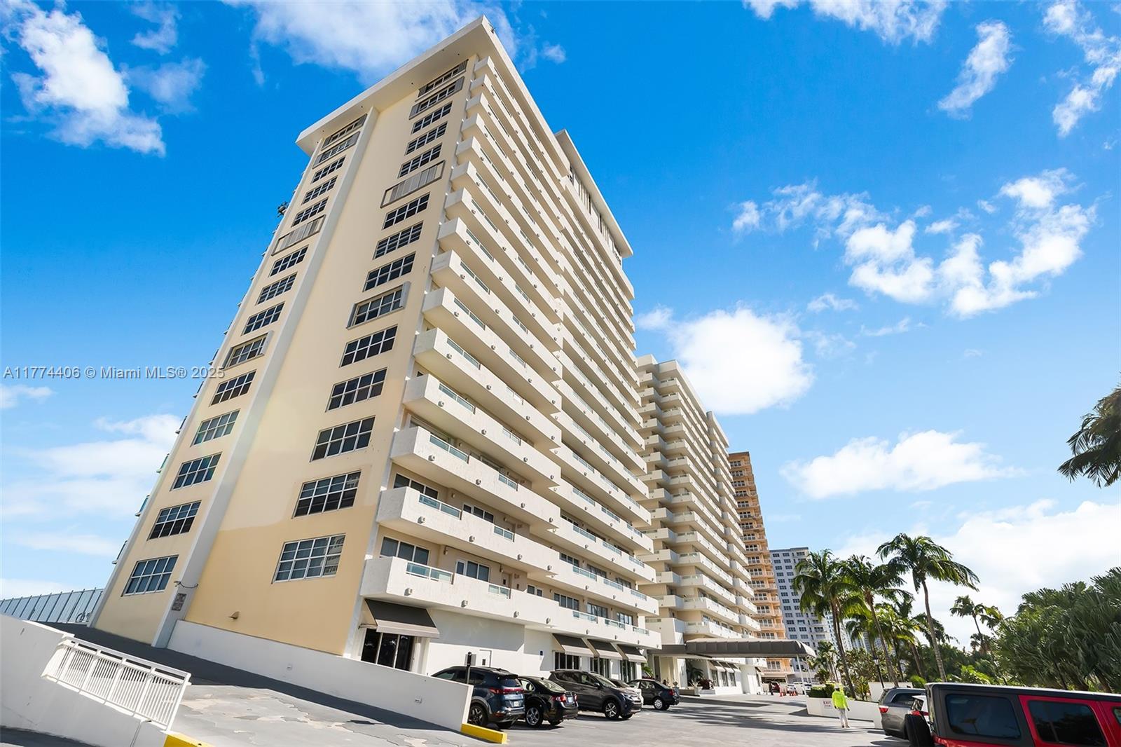 3900 GALT OCEAN DR # 214