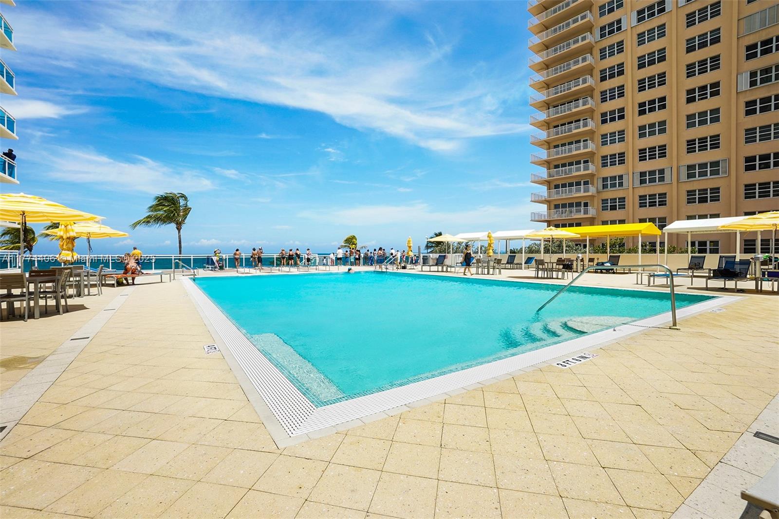 3900 GALT OCEAN DR # 214