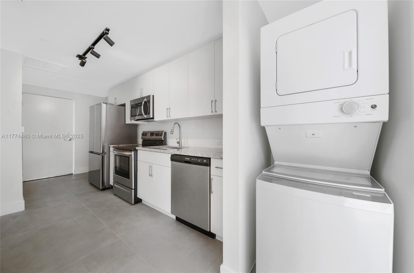 1536 NW 15th Ave # 302