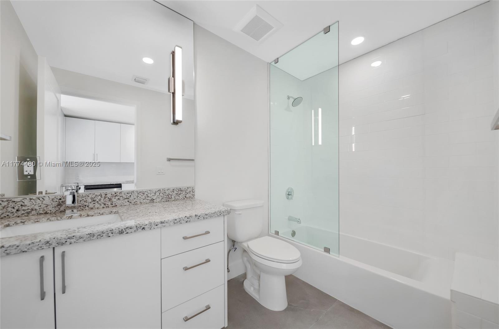 1536 NW 15th Ave # 302