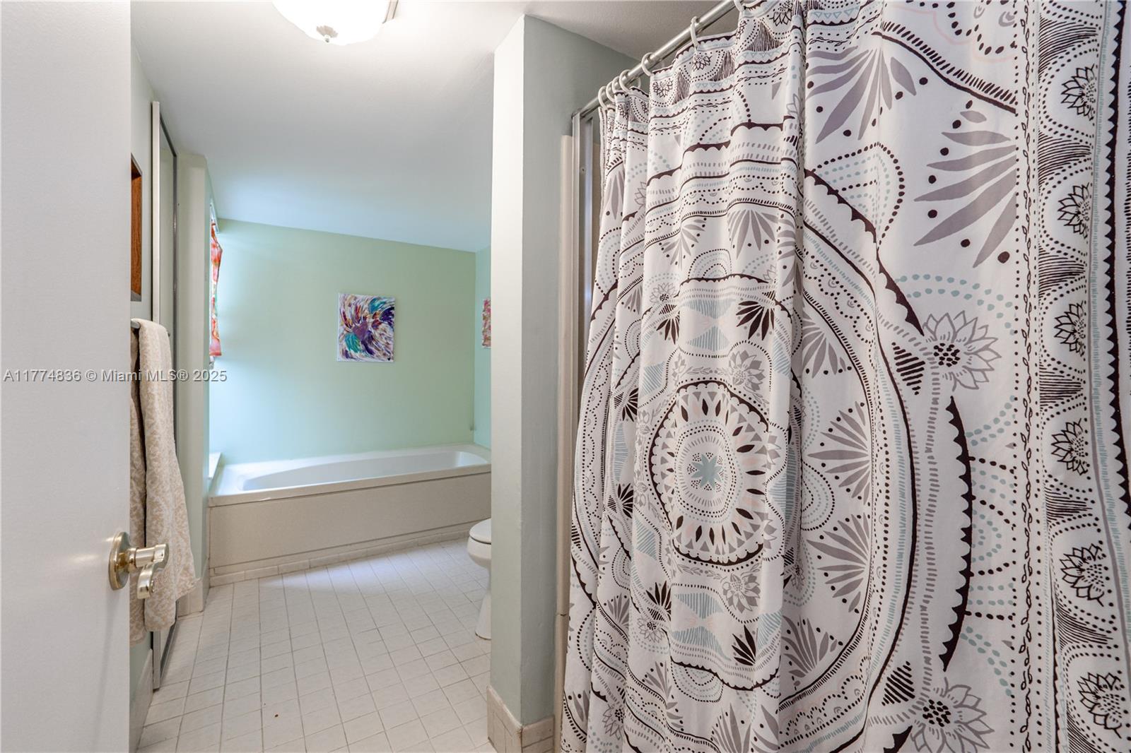 5750 Camino Del Sol # 103