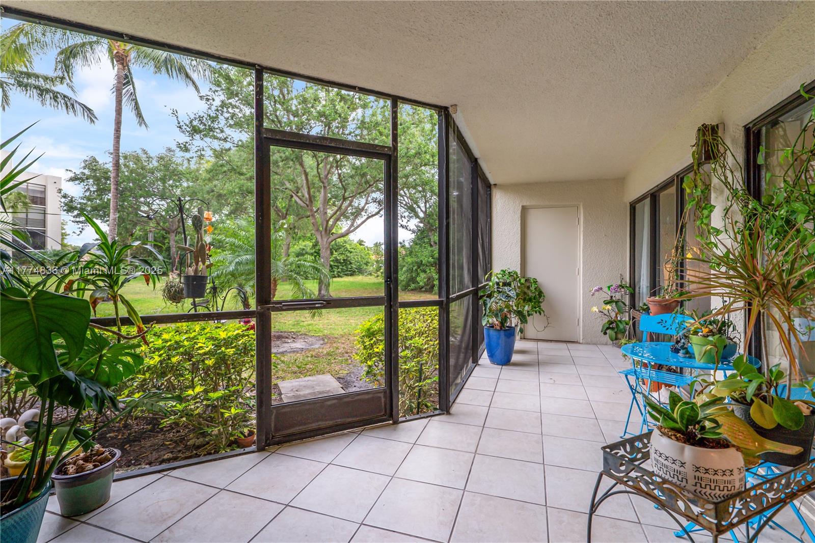 5750 Camino Del Sol # 103