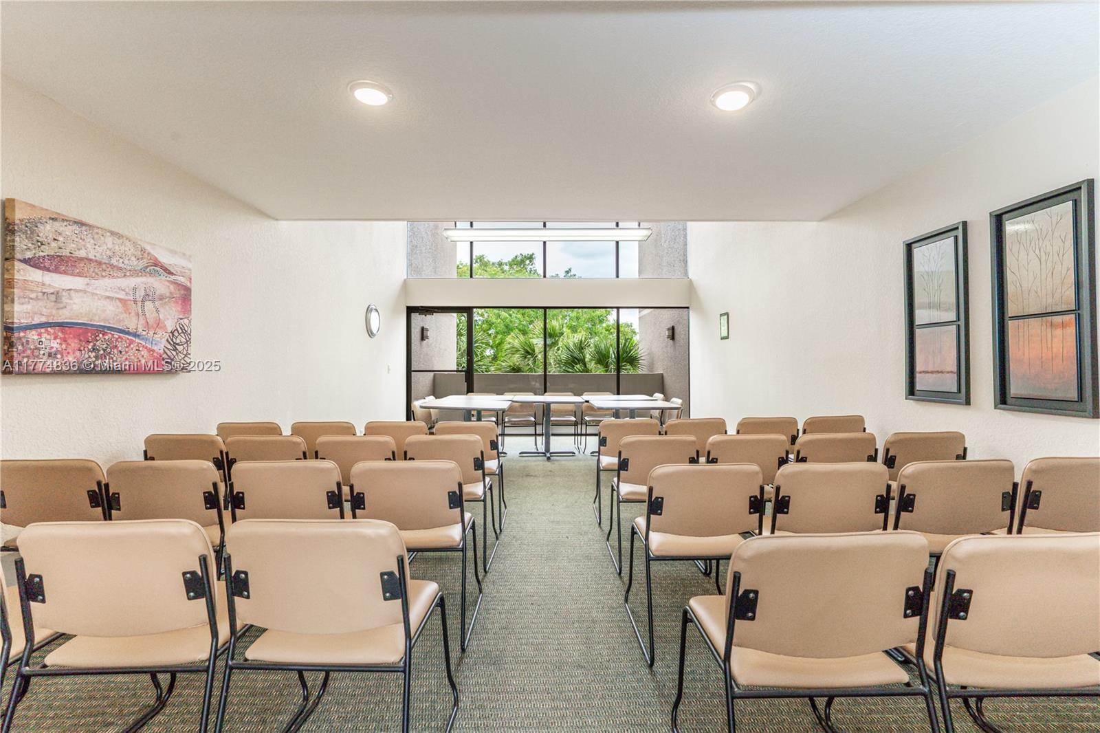 5750 Camino Del Sol # 103