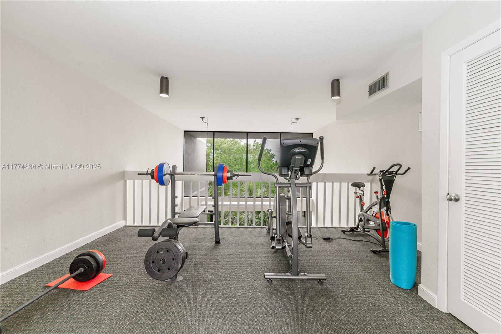 5750 Camino Del Sol # 103