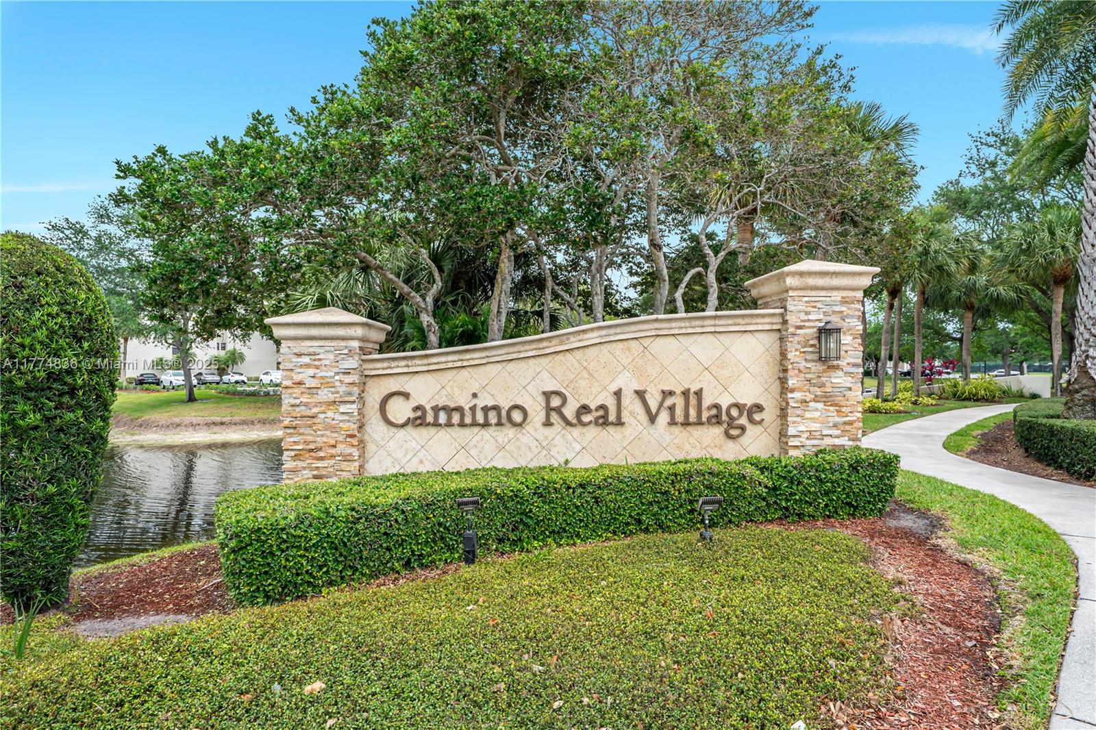 5750 Camino Del Sol # 103