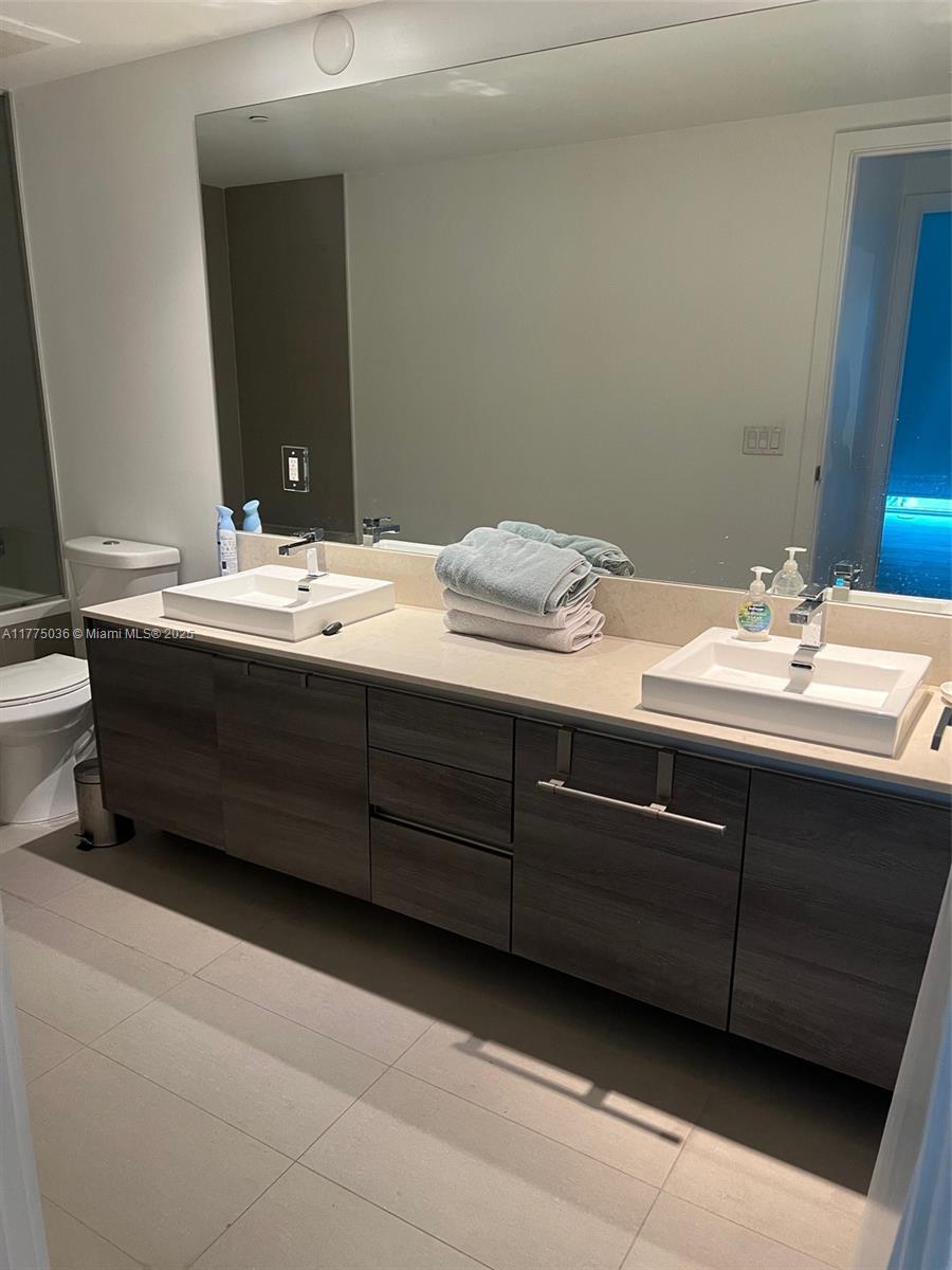 1080 Brickell Ave # 2602